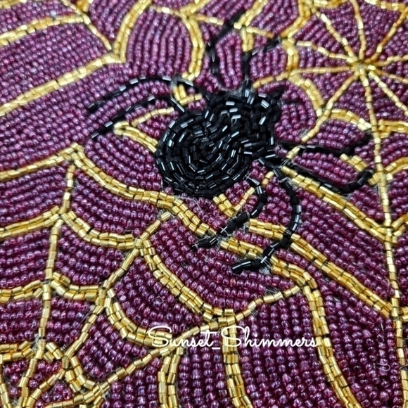 4 Purple & Gold Sparkly Beaded Spider Web Placemat Chargers 15" Halloween New - Picture 3 of 8